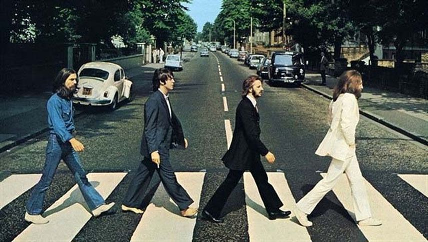 Una vez terminada la grabaci&oacute;n de Abbey Road, en dicha cinta se escucha a John Lennon, Paul McCartney y George Harrison en un encuentro que tuvo lugar en el cuarter general de Apple HQ, en Savile Row, Londres.