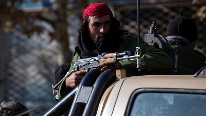 Un miembro del ejército de los talibanes.