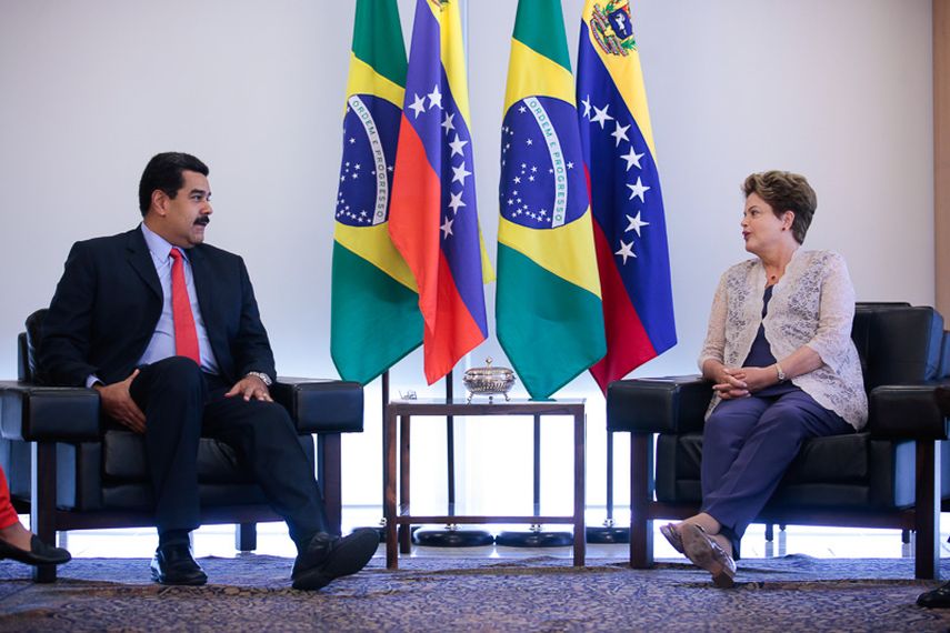 De acuerdo a la prensa oficial ambos mandatarios firmaron pactos en los sectores económico, comercial, agrícola y energético mediante la aplicación de fórmulas innovadoras 