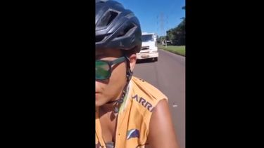 Captura de pantalla del video difundido por la ciclista momentos antes de ser atropellada.&nbsp;