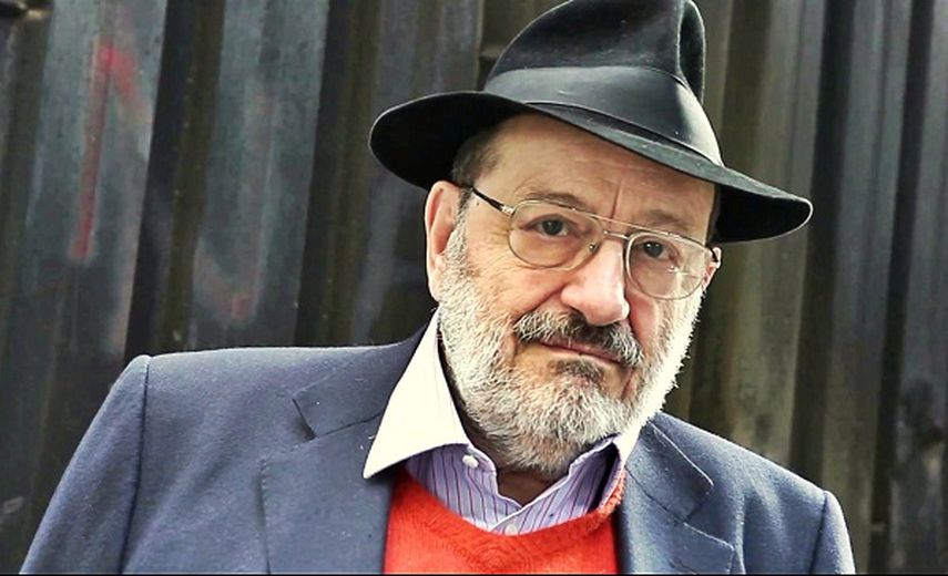 En el año 2000 el connotado intelectual italiano,Umberto Eco, fue condecorado con el premio Príncipe de Asturias de Comunicación e Humanidades (CORTESÍA).