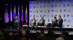 Fotografía de archivo de expresidentes de Latinoamérica y España que participan en el foro sobre la reinvención de los partidos políticos convocado por la Cátedra Nelson J. Mezerhane G., el Grupo Idea y el Miami Dade College.&nbsp;