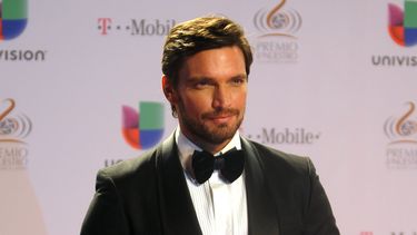 El actor solicitó suspender las convivencias los sábados debido a una entrevista para el rodaje de la película Alita, así como grabaciones de la telenovela Por amar sin ley.