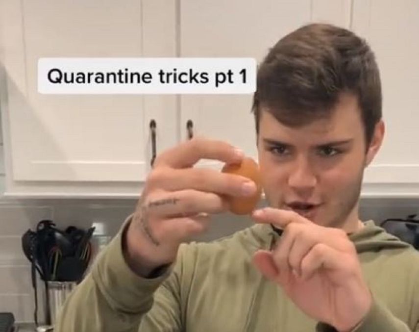 &nbsp;El truco infalible para pelar un huevo cocido que se ha hecho viral en TikTok .