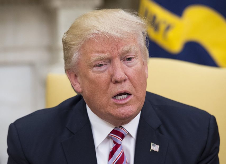 El presidente de EEUU,&nbsp;Donald&nbsp;J.&nbsp;Trump, dijo en una entrevista con la cadena NBC este jueves 11 de mayo de 2017, que el exdirector del FBI James Comey le aseguró que él no estaba siendo investigado en las pesquisas sobre la supuesta injerencia rusa en las elecciones de noviembre pasado.&nbsp;