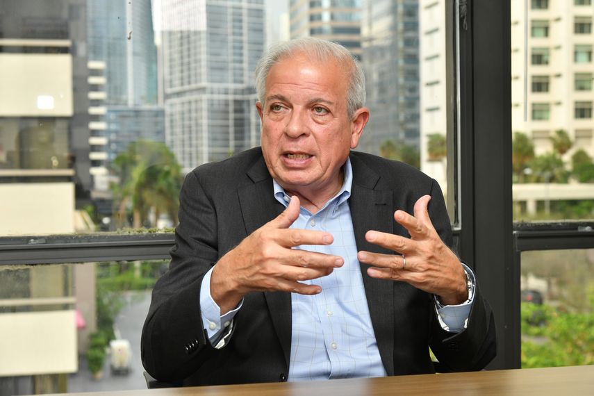 El alcalde de Miami, Tomás Regalado, señaló que la ciudad sufrió pérdidas millonarias por el huracán Irma.