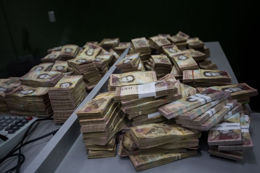 Los billetes de 100 equivalen al 77% del efectivo en poder del público venezolano.