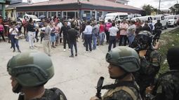 Choque entre pandillas rivales deja 41 mujeres muertas en cárcel de Honduras