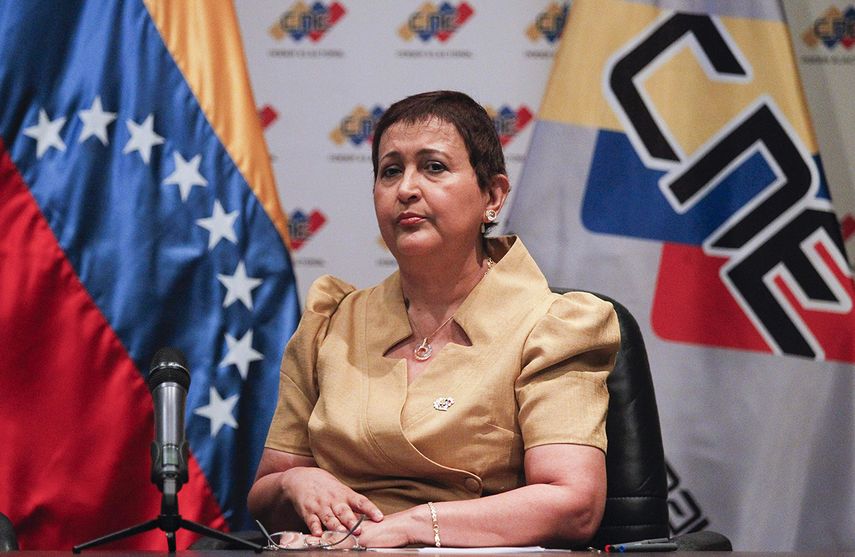 En una entrevista concedida a BBC Mundo, Lucena rechaza que el CNE sea parcial y respondió a las acusaciones y denuncias de ventajismo oficial, que es ilegal. Según Lucena, “Cuando ha habido ventajismo, lo hemos regulado.