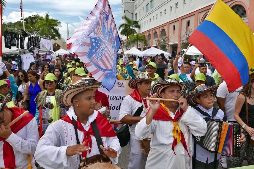 La cultura colombiana estuvo presente en la pasada edición del Carnaval de la Calle Ocho. 