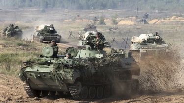 Rusia lidera ejercicios militares en frontera con Afganistán