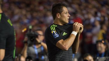 Chicharito Hernández marcó el primero para México. (ARCHIVO)