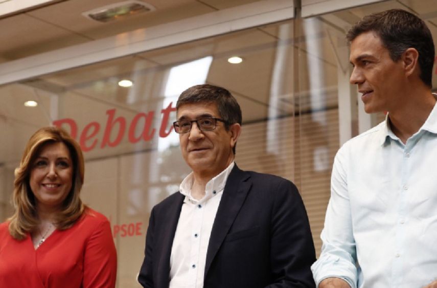 De izquierda a derecha, Susana Díaz,&nbsp;Patxi López y Pedro Sánchez.