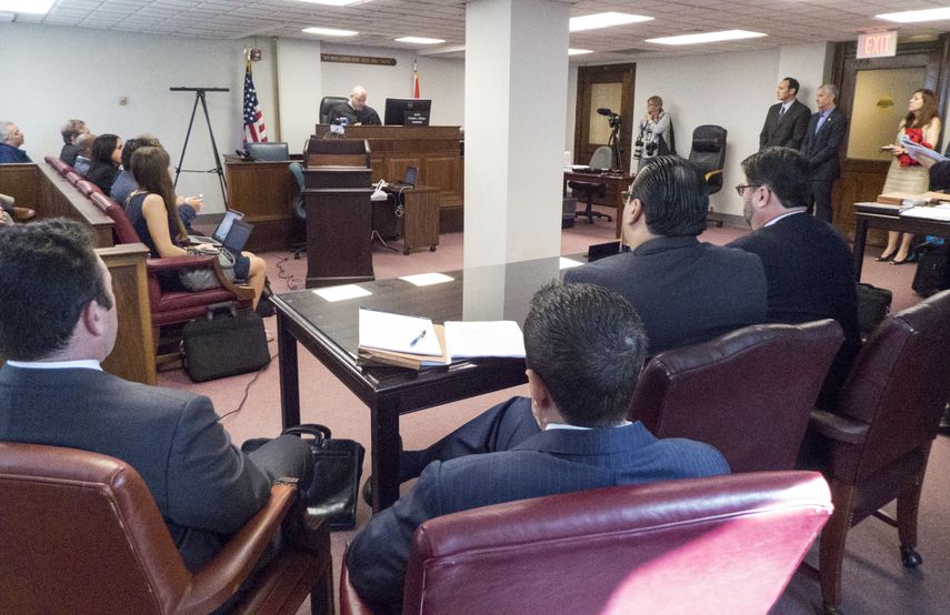 Vista parcial de la sala judicial, presidida por el magistrado&nbsp;Thomas J. Rebull.