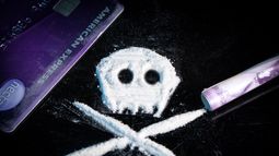 Polvo del mortal fentanilo mezclado con otras drogas. Polvo del mortal fentanilo mezclado con otras drogas.
