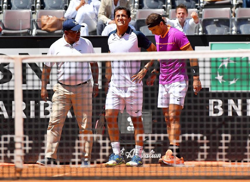 El encuentro entre ambos españoles apenas duró 24 minutos por las molestias físicas de Almagro.