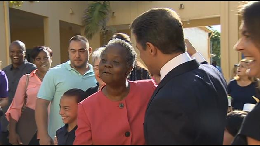 Según la maestra Lewis el secreto de su carrera es mostrar el amor que siente por sus estudiantes. (Cortesía MSVN)