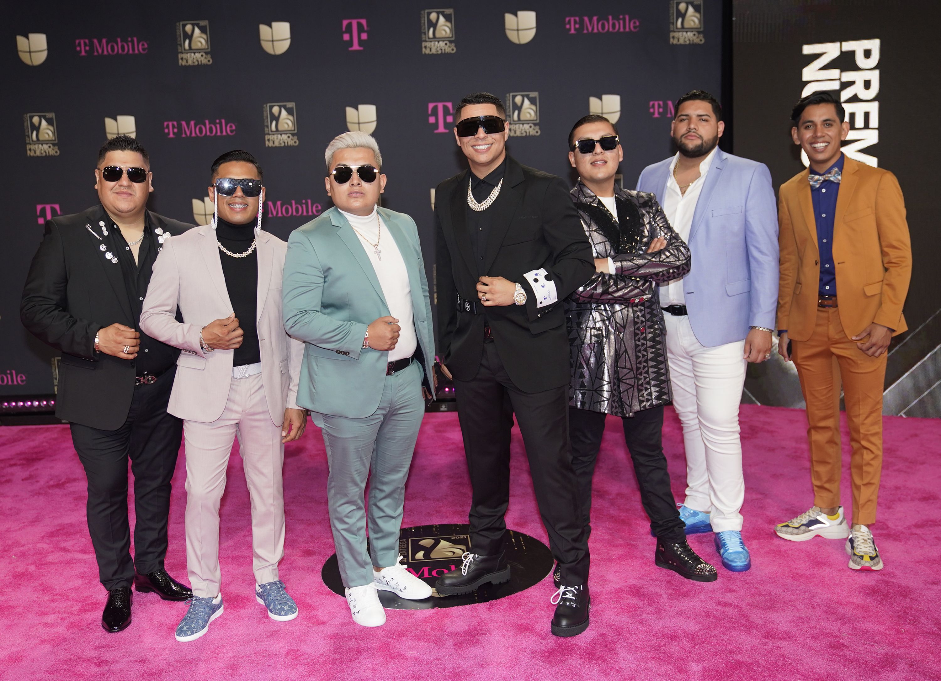 El Grupo Firme llega a la ceremonia del Premio Lo Nuestro el 18 de febrero de 2021 en Miami. El Grupo Firme llega a la ceremonia del Premio Lo Nuestro el 18 de febrero de 2021 en Miami.