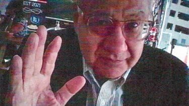 Esta imagen proporcionada por el Departamento de Justicia muestra a Manuel Rocha durante una reunión con un empleado encubierto del FBI.&nbsp;