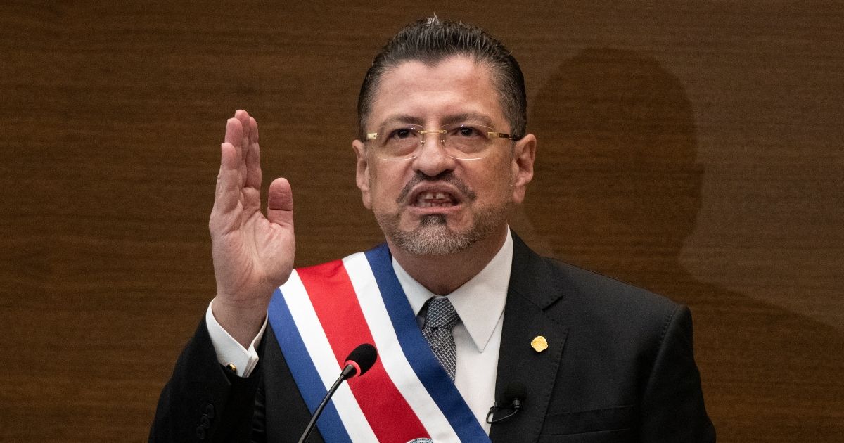 Fiscalía de Costa Rica acusa a Rodrigo Chaves de financiamiento electoral ilegal