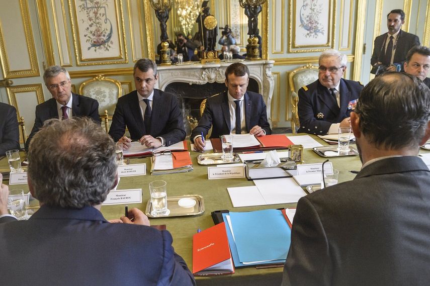 El presidente francés está convencido del éxito de su Gobierno inédito, nacido con la voluntad de romper las barreras políticas y con el objetivo de sacar adelante proyectos para hacer avanzar el país.