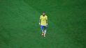 El brasileño Neymar abandona el terreno de juego durante un partido del Grupo G entre Brasil y Serbia, en el estadio de Lusail, en Lusail, Catar, el 24 de noviembre de 2022.