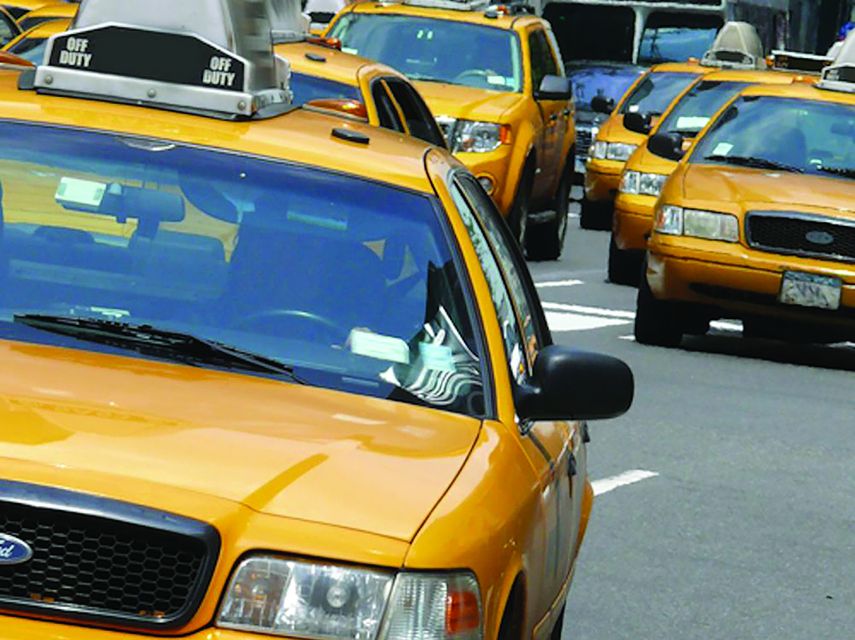Al mismo tiempo Uber y otras empresas de su tipo, también tendrían que ser reguladas. “Los taxistas deben competir en el siglo XXI”, les dijo el alcalde Giménez, según recuento de Hernández. (ARCHIVO)