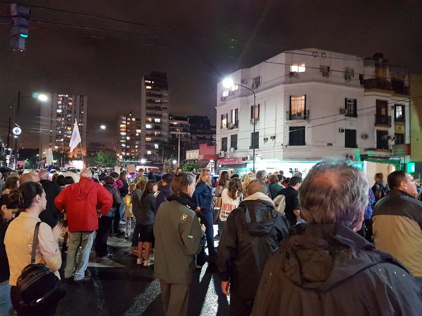 Habitantes salieron a las calles a protestas contra el presidente de Argentina, Mauricio Macri.&nbsp;