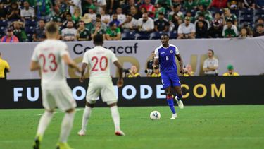 De esta manera, Estados Unidos, que ha participado en todas las ediciones, llega por decimocuarta vez a la semifinales, que jugará el próximo miércoles frente a la selección de Jamaica, en lo que será la repetición de la final que también protagonizaron en la pasada edición con triunfo del combinado de las Barras y las Estrellas.
