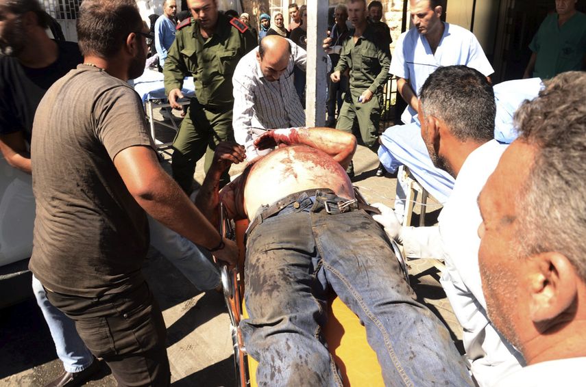 Una persona resultó gravamente herido luego que el hospital M10 fue destruido por bombas de racimo. En Alepo no hay treguas en los enfrentamientos, por lo que las Naciones Unidas no pueden auxiliar a las víctimas