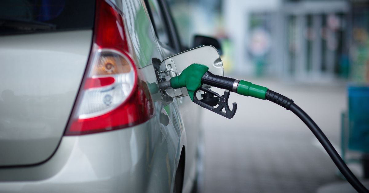 Precio de la gasolina en Florida cae 20 centavos antes del Día del Trabajo