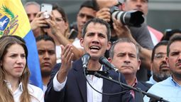 Nos amenazaron y seguimos aquí (...) claro que vamos a poder Venezuela, apuntó Guaidó al respecto.
