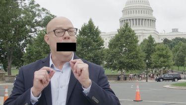 David Richardson arremete con cierto sentido de humor contra Donald Trump.