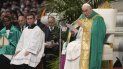El papa Francisco ofrece un discurso durante una misa con motivo del Día de los Pobres en la Basílica de San Pedro del Vaticano, el domingo 13 de noviembre de 2022. 