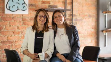 Fabiana Treviño y María Isabel Paz, creadoras de Assisttu.&nbsp;