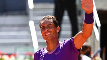 El español Rafael Nadal celebra la victoria contra el australiano Alexei Popyrin durante el partido de individuales del torneo ATP Tour Madrid Open