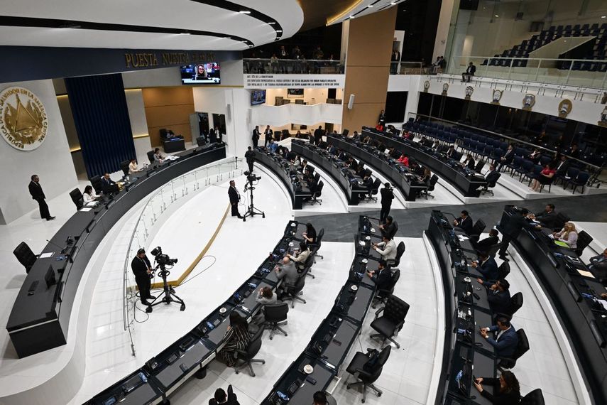 Vista general del Congreso mientras los diputados asisten a una sesión plenaria en San Salvador, el 31 de julio de 2025.&nbsp;
