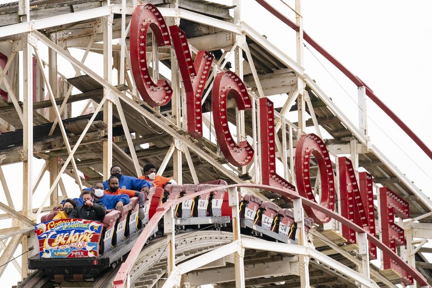La montaña rusa conocida como el “Cyclone” en Coney Island, en Brooklyn, en la ciudad de Nueva York, el 9 de abril del 2021.&nbsp;