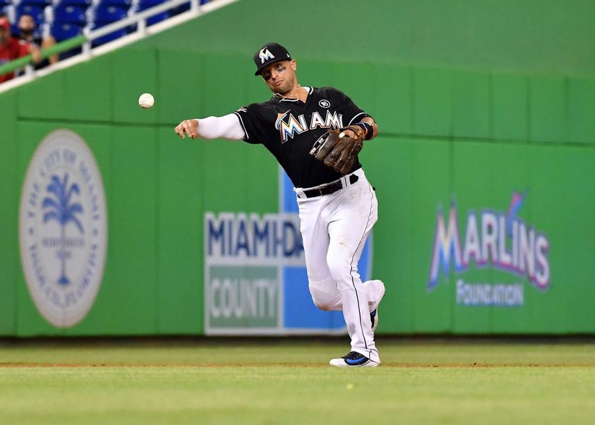 El infielder de los peces no pudo evitar lo que muchos pronosticaban. Un año duro para los Marlins, pero su sentido de ayuda va más allá del terreno de juego y cuando lleva un uniforme puesto.