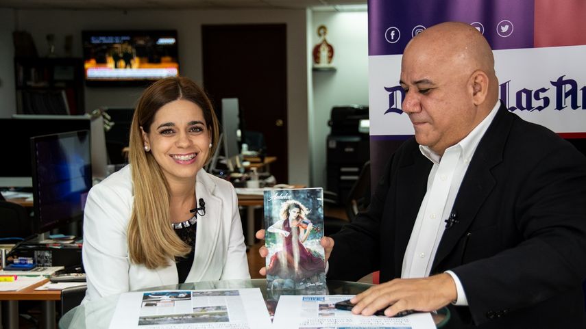 La escritora y editora cubana Dania Ferro, invitada al programa Juan Juan al medio, de DIARIO LAS AMÉRICAS.