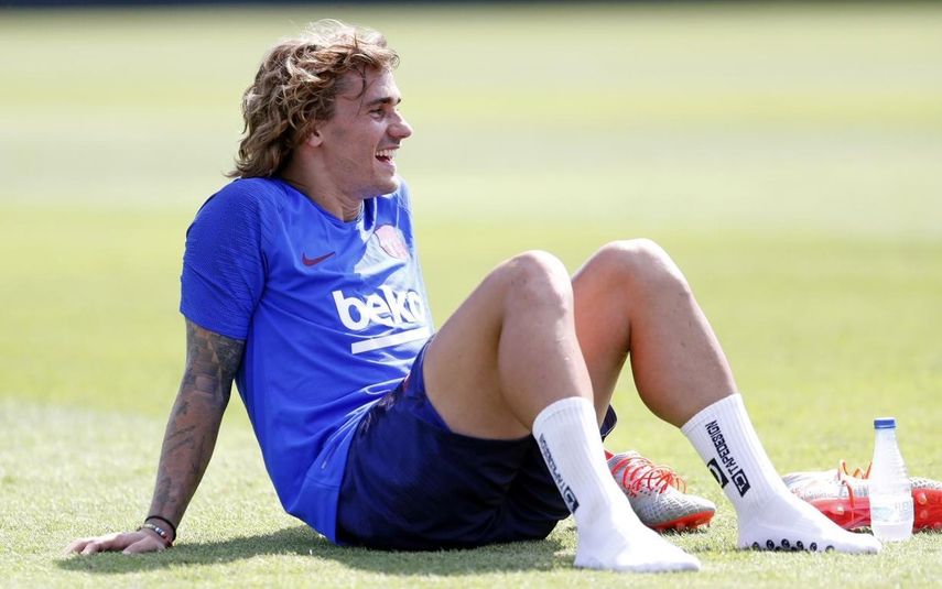 Todos los equipos son diferentes al Barsa en su juego. Seguro que nos vamos a divertir fuera y dentro del campo, y vengo a ayudar en lo que pueda, comentó.