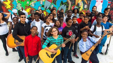 Guitars Over Guns y Moms Demand Action se unen para luchar con la Violencia&nbsp;Armada.&nbsp;