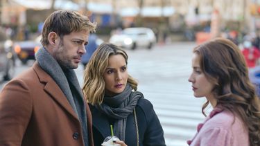 William Levy, Carmen Villalobos y Laura Londoño, en una escena de la nueva versión de Café con aroma de mujer.&nbsp;