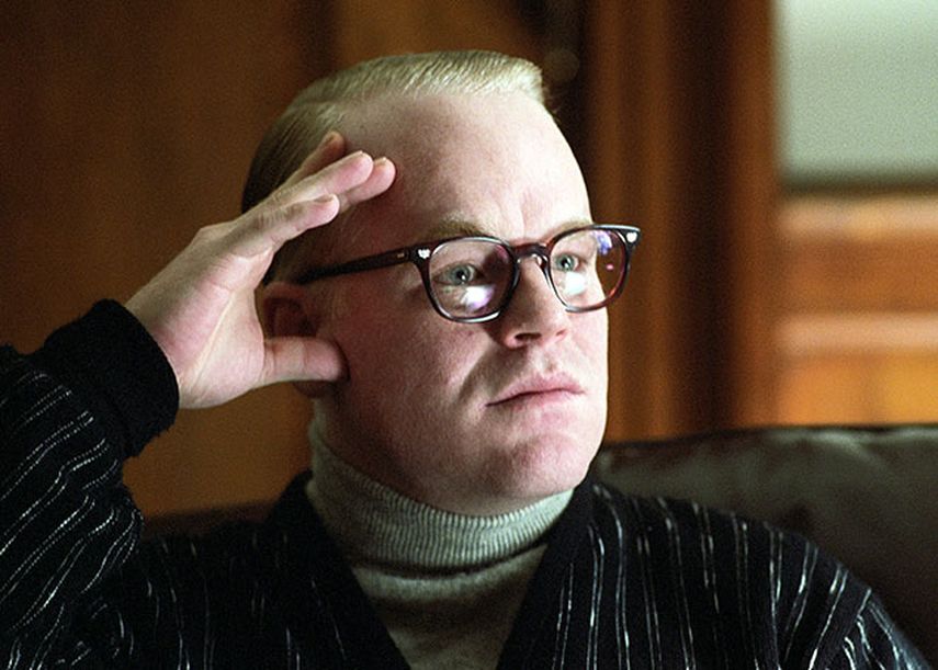 Philip Seymour interpreta al escritor Truman Capote  en una escena del filme Capote. (AP Photo/Attila Doroy, Sony Pictures Classics, File)