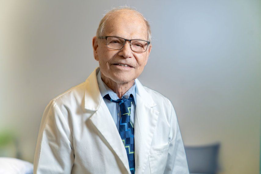 El doctor Nusen Beer.