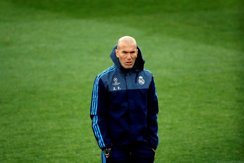 Zidane fue parte del equipo del 2002 que remontó por última vez una eliminatoria para el Real Madrid. (EFE)