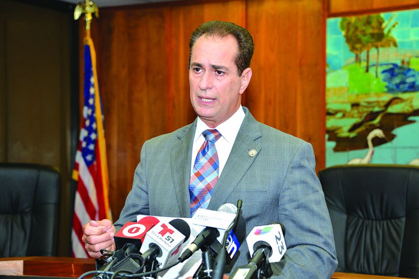 El alcalde de Sweetwater, José Díaz. (Giselle Sanalucci)