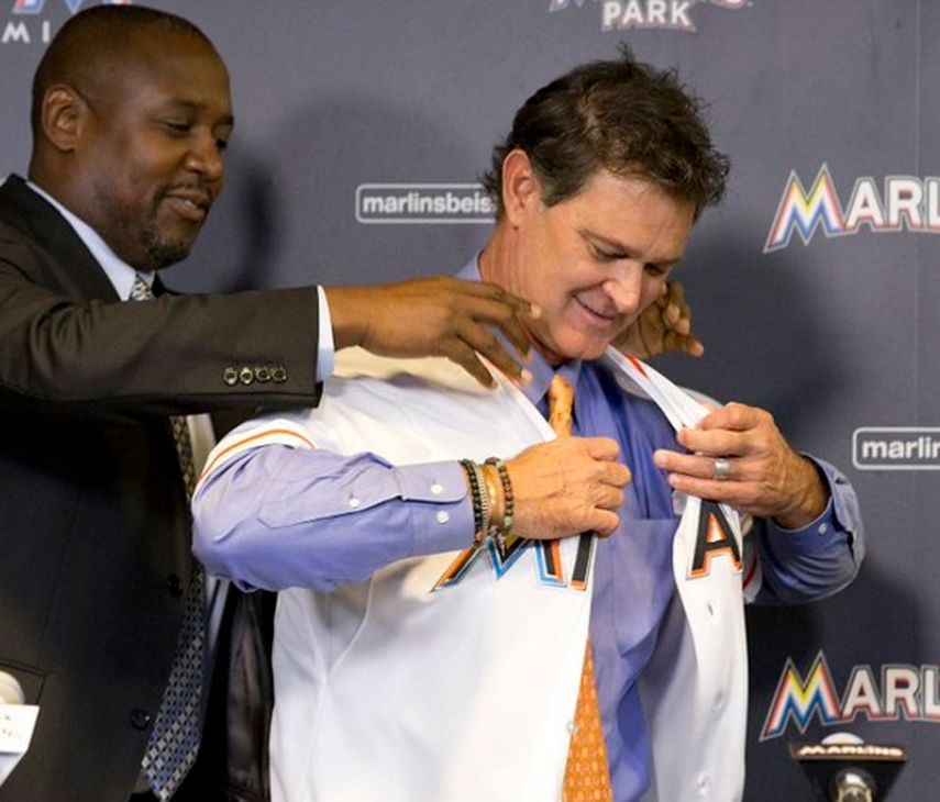 Mattingly durante la presentación con los Marlins (CORTESÍA)