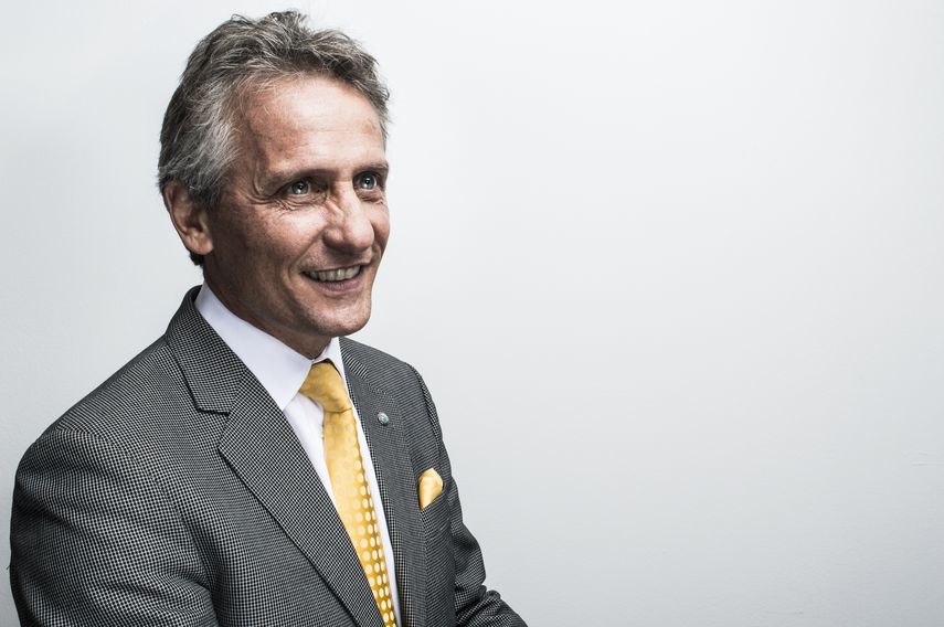 Luigi Boria busca la reelección y dice que no es demócrata ni republicano.