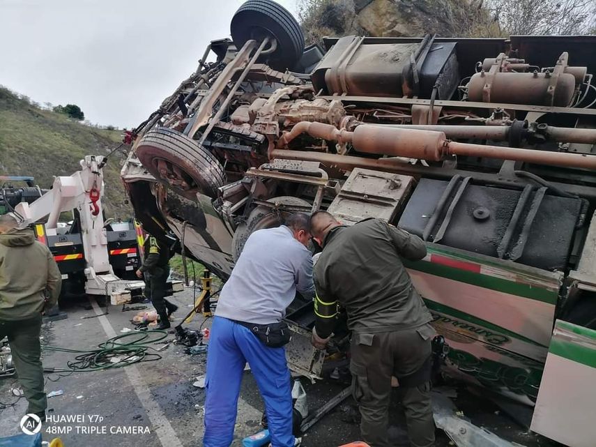 Veinte muertos y 15 heridos deja accidente de autobús en Colombia